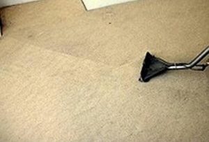 Cleaning a beige carpet